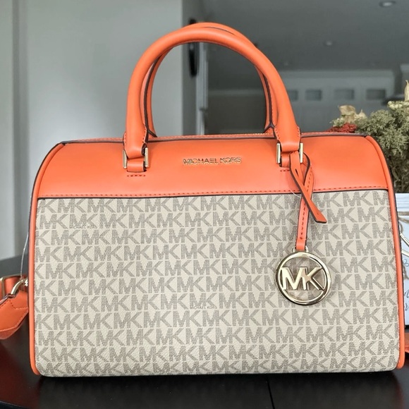 NWT NIP Michael Kors MK Jet Set Travel Medium Duffle Bag Satchel Poppy Orange - Picture 2 of 8